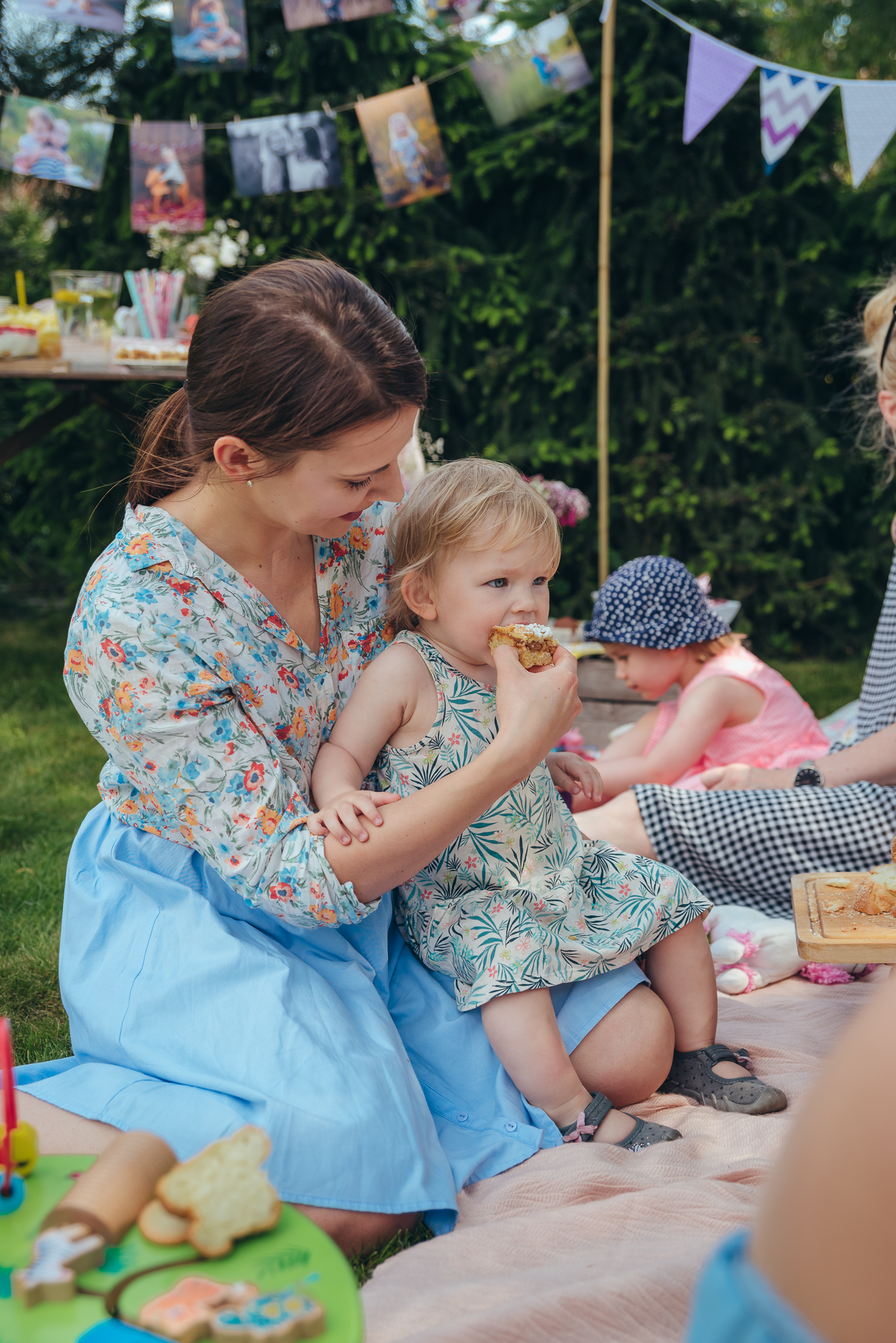 foto-piknik-dla-mam-i-dzieci-naturalna-sesja-dziecieca-fotograf-warszawa-piaseczno-wilanow-konstancin